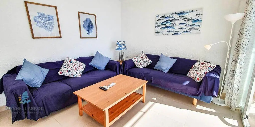 Skol 933. Fantastic 2 Bedrooms Apartment on the 9th Floor with Wonderful Sea Views