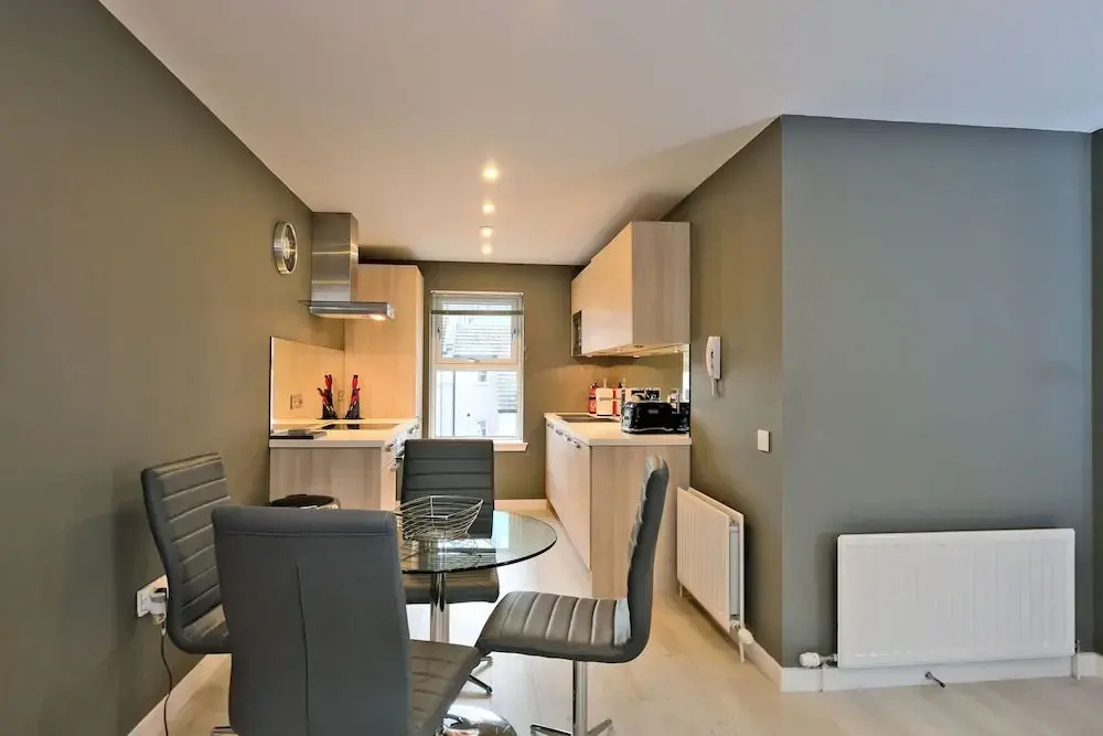 Stylish Home Near Aberdeen Station