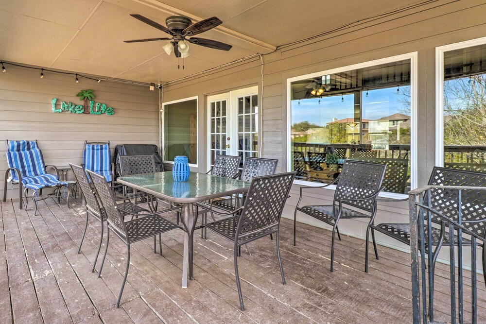 Lakefront Home w/ Point Venture Golf Access