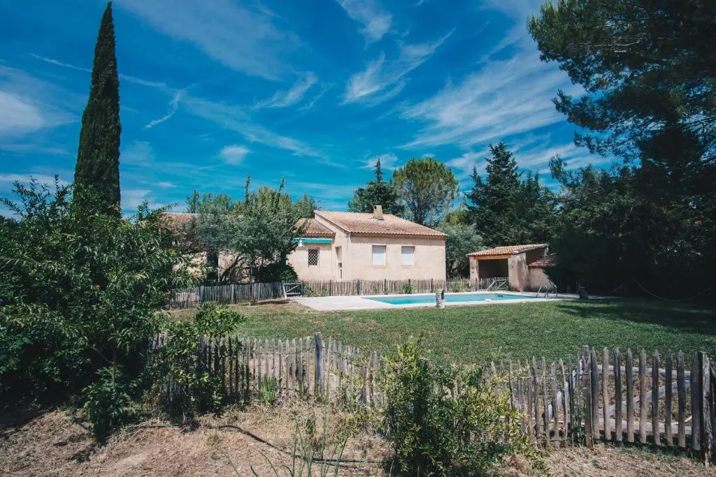 Charming secluded house with a private outdoor pool