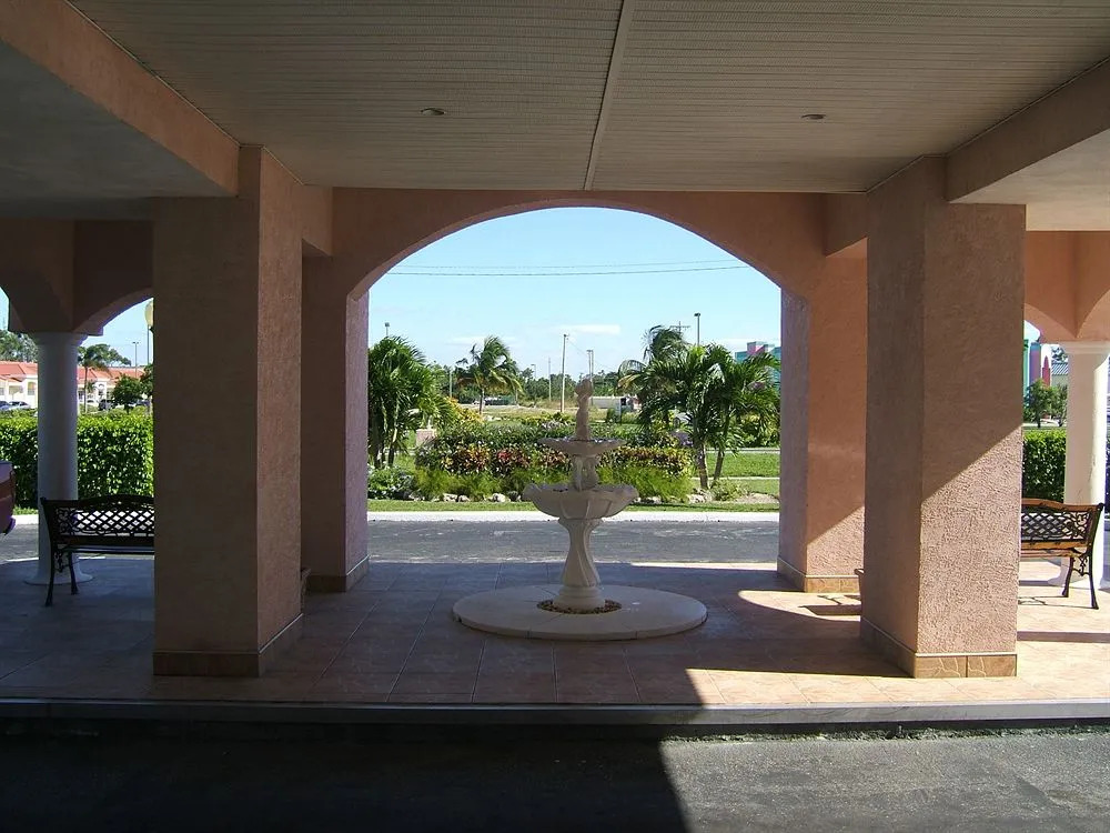 Castaways Resort and Suites