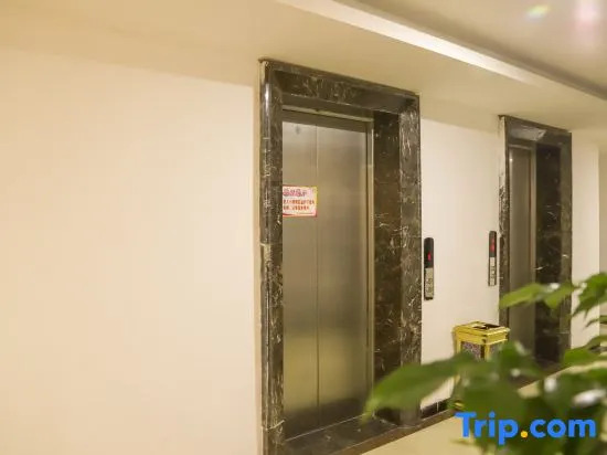 Xinzheng Taialleju Hotel
