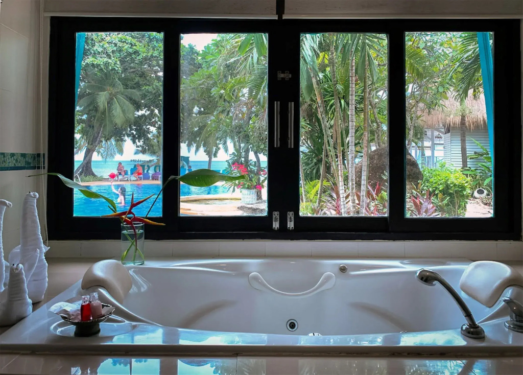 Sand Sea Beach Resort