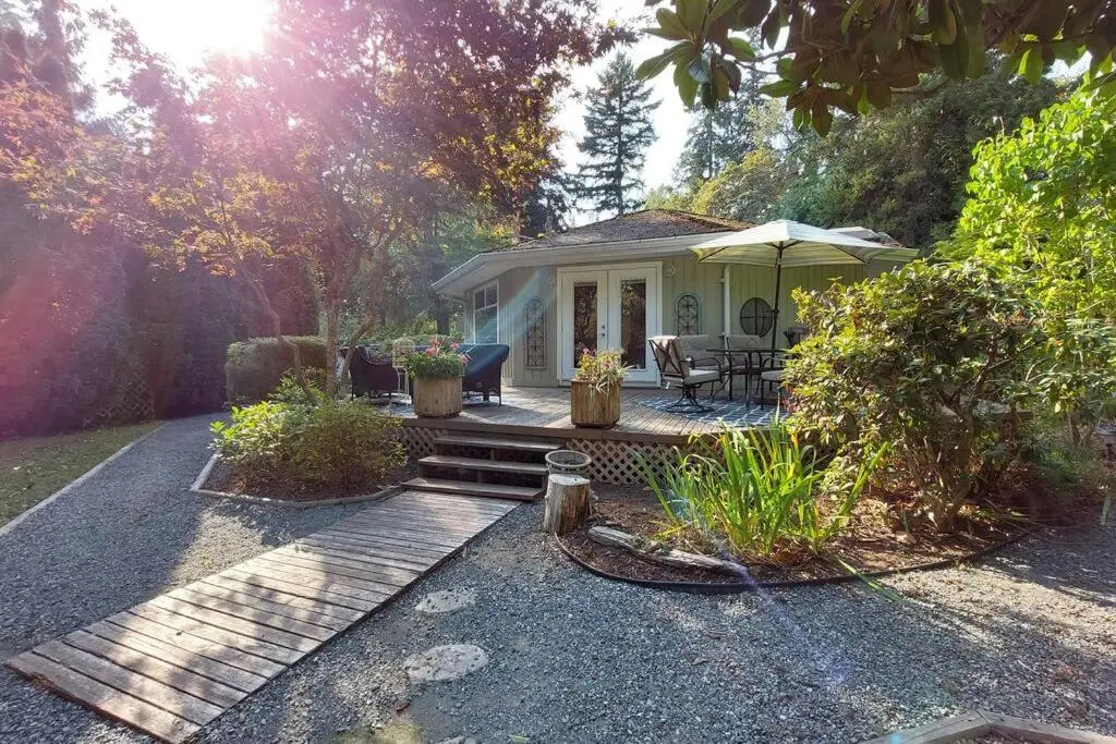 A Garden Oasis - 3-Bed Private Home Off Hwy 1