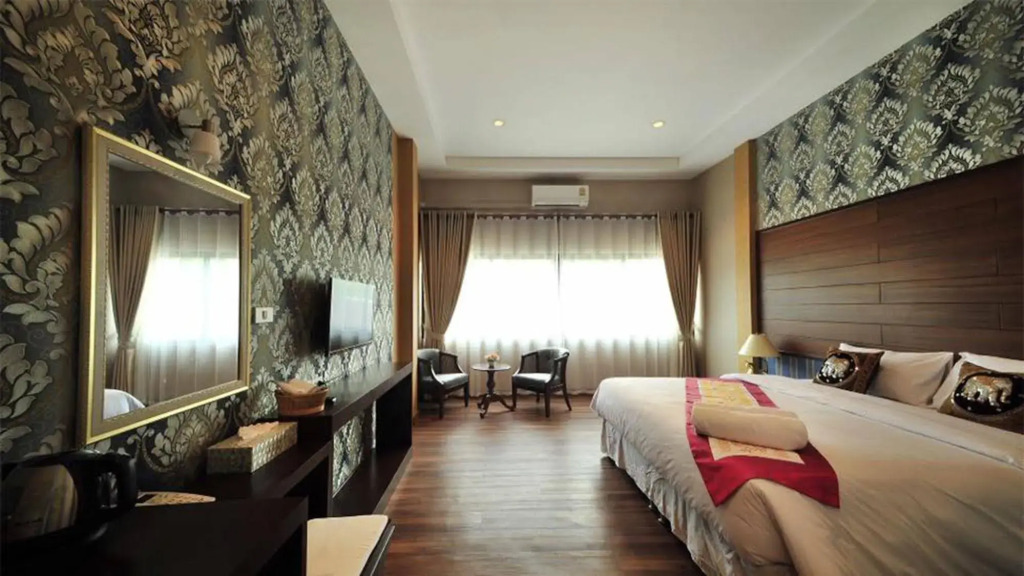 Moon Terrace Resort & Hotel