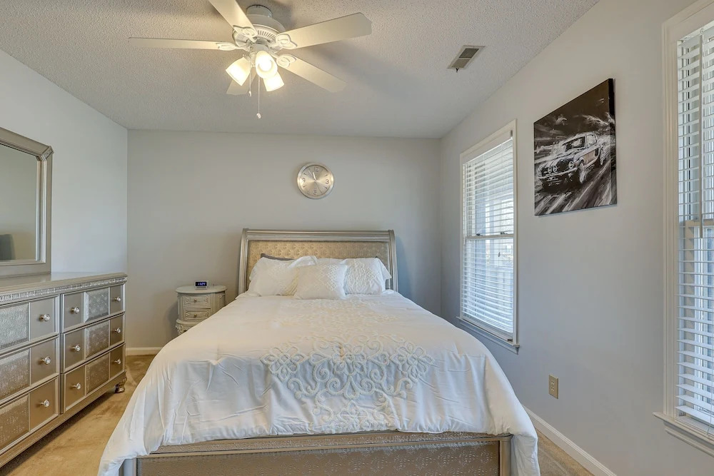 Lovely Decatur Home w/ Yard ~ 6 Mi to Town!