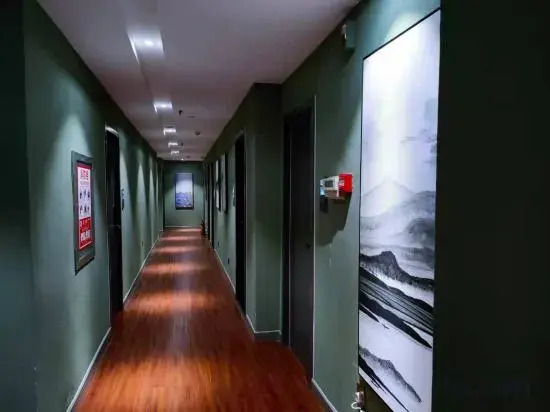 Sili Carl Visual Hotel