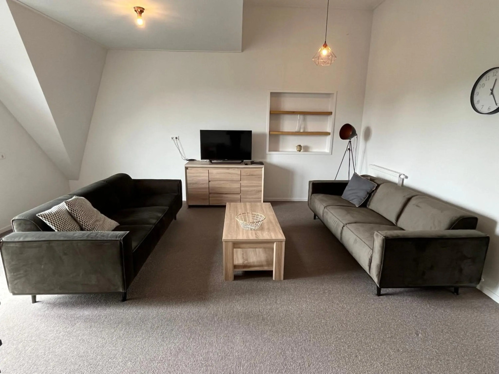 Penthouse DeLuxe