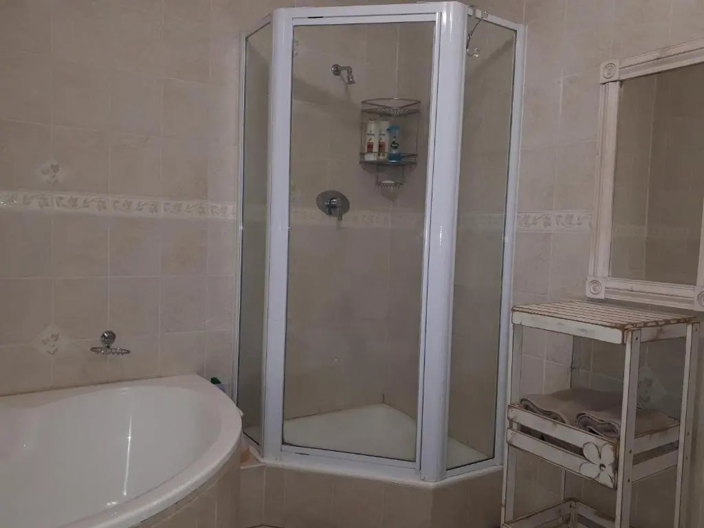 Melsetters Guest Room
