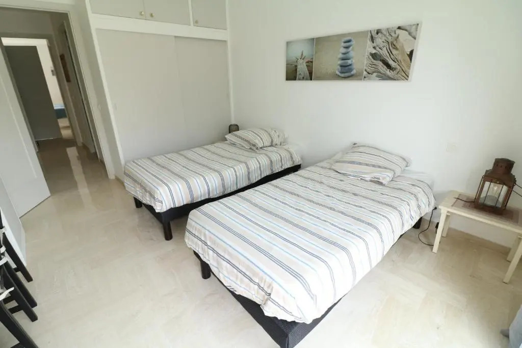 Sea side 2 bedroom with heated pool 322