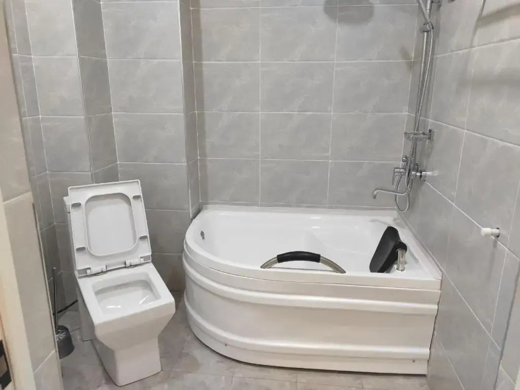Status Hotel (Статус)