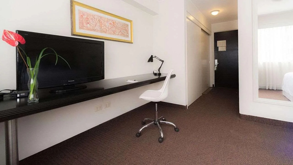 Roosevelt Hotel & Suites