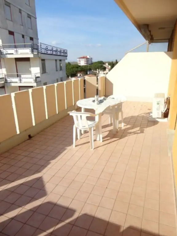Studio With Large Terrace in Excellent Location Next to the Beach