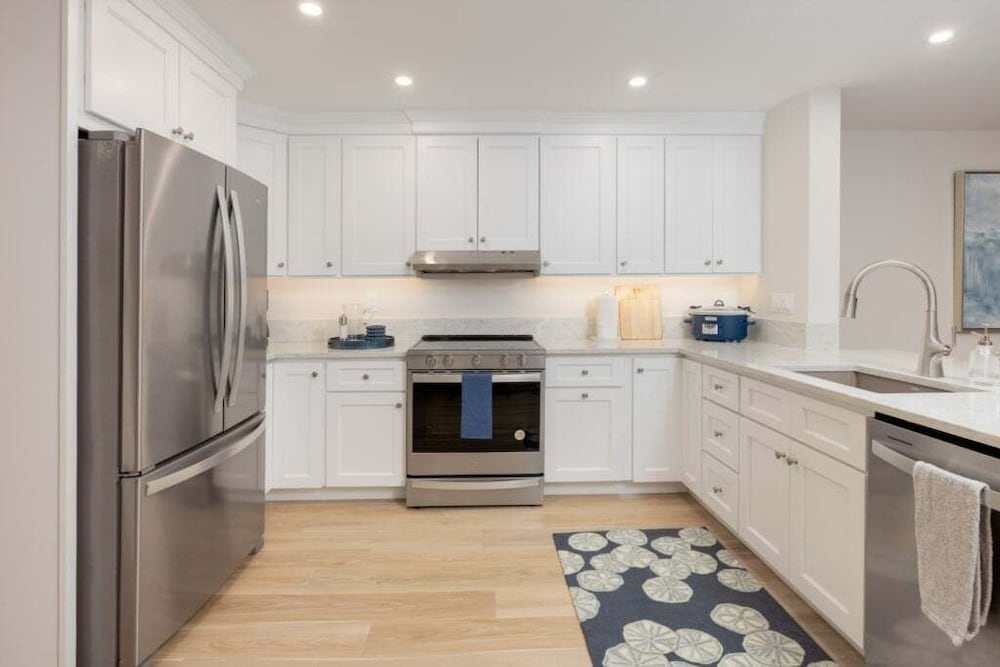 Sanddollar A302 3 Bedroom Condo
