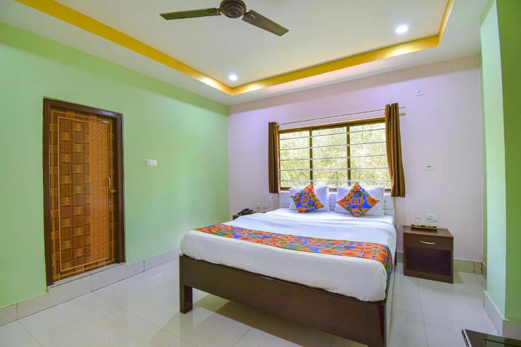 FabHotel Knight Airways - Nr Guwahati Airport
