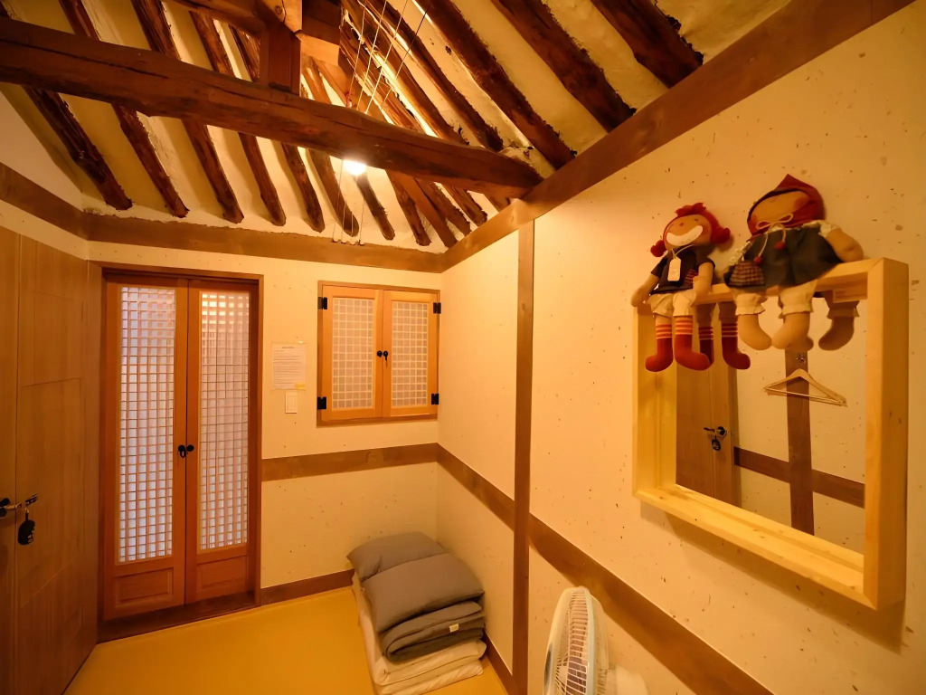 Golmokgil Guesthouse