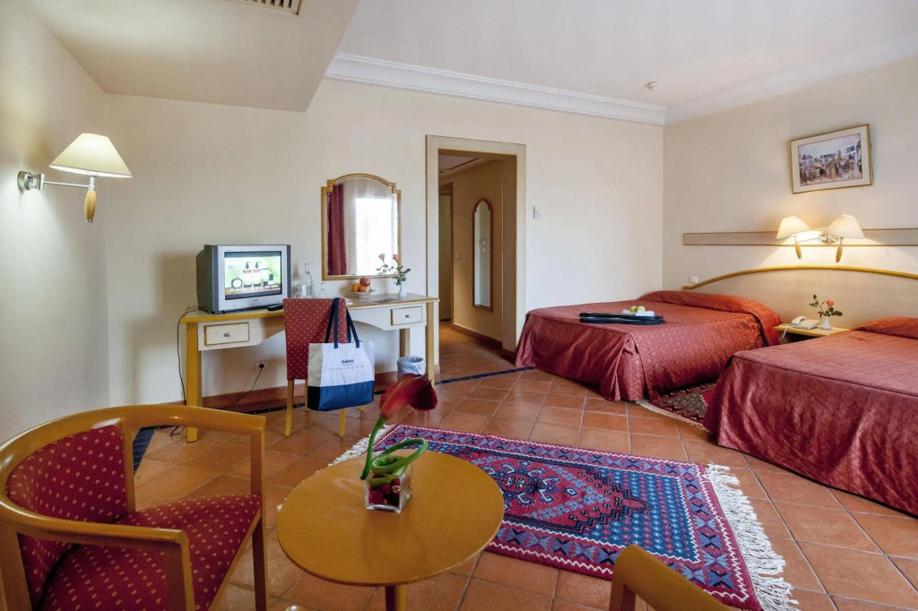 Medina Belisaire And Thalasso