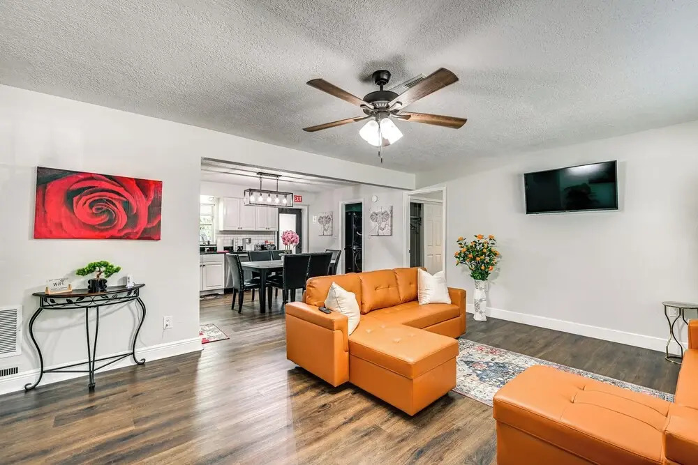 Breezy Lutz Home w/ Patio: Perfect for Long Stays