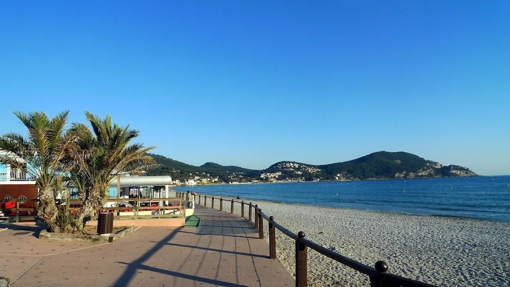 Beau T2 Climatisé Parking Plage à 800m - Ted Home