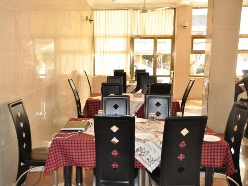 Rich Hotel