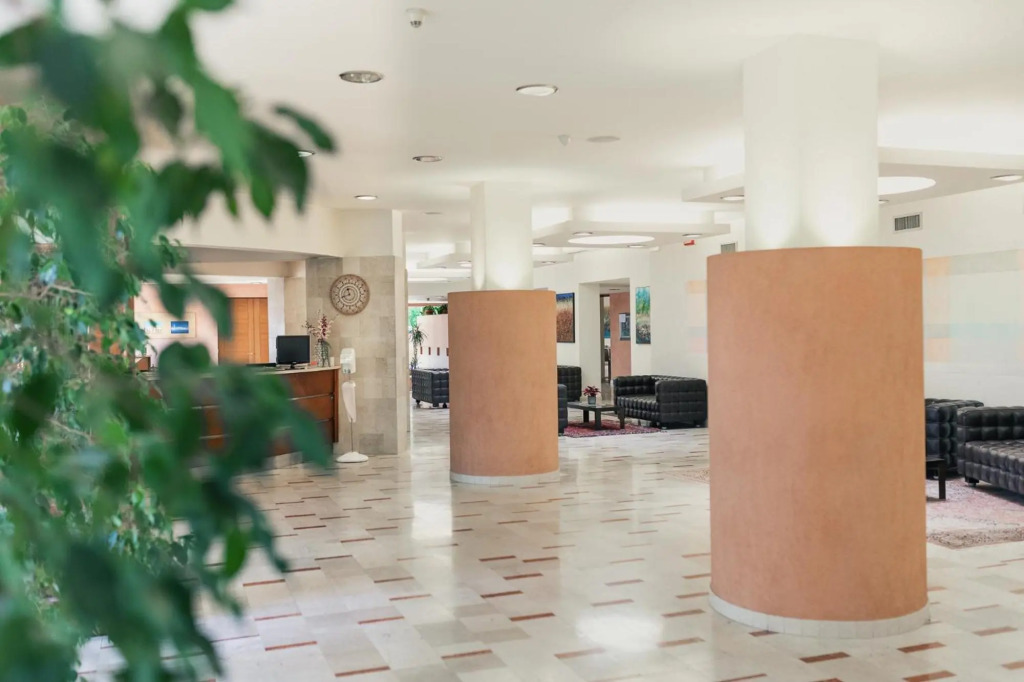 Hotel Crystal