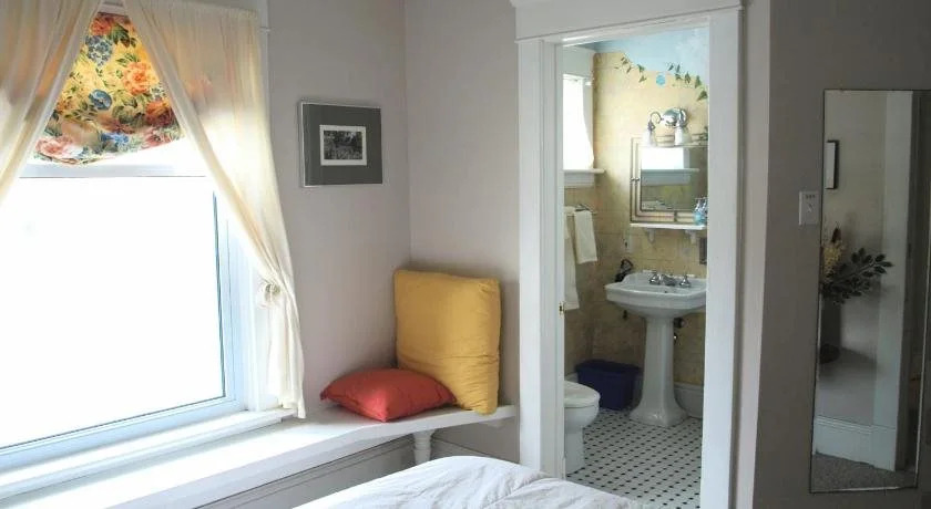 Woodmont Guest House