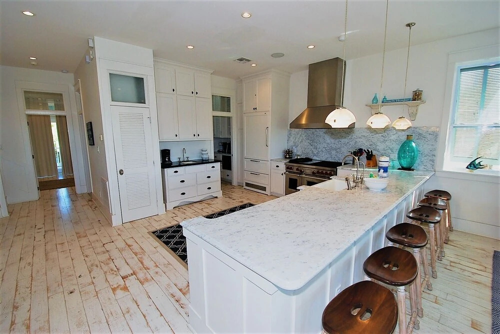 Bella Casa - Private House With Hot Tub 4 Bedroom Home by RedAwning