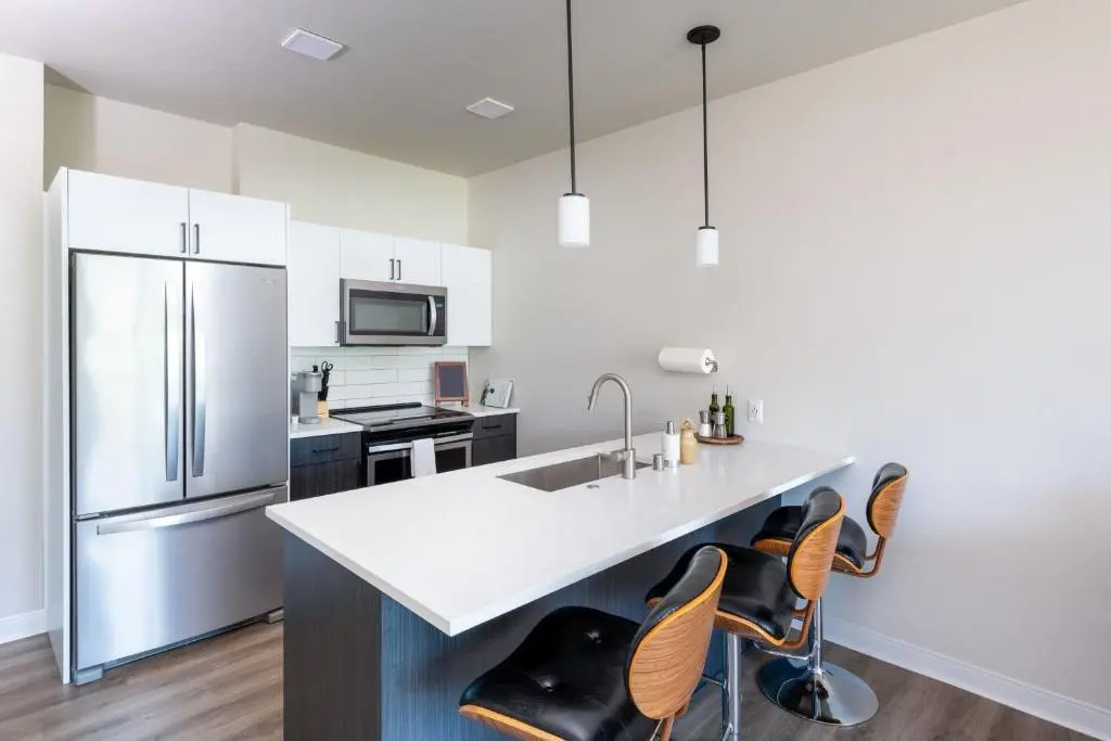 Flexhome East Side 1BR E2 - Brady St, Balcony, & Lounge