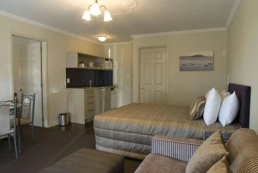 Silver Fern Rotorua Suites & Spa