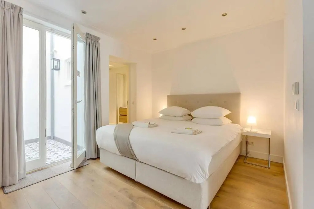 Luxurious Studio Jordaan Couple Getaway