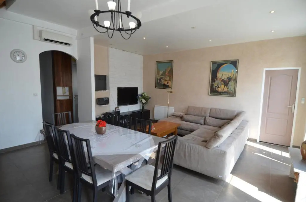 Appartement Duplex 6 personnes avec parking Nice centre