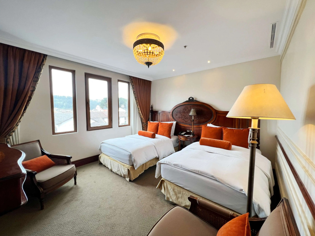 Plaza Grande Hotel