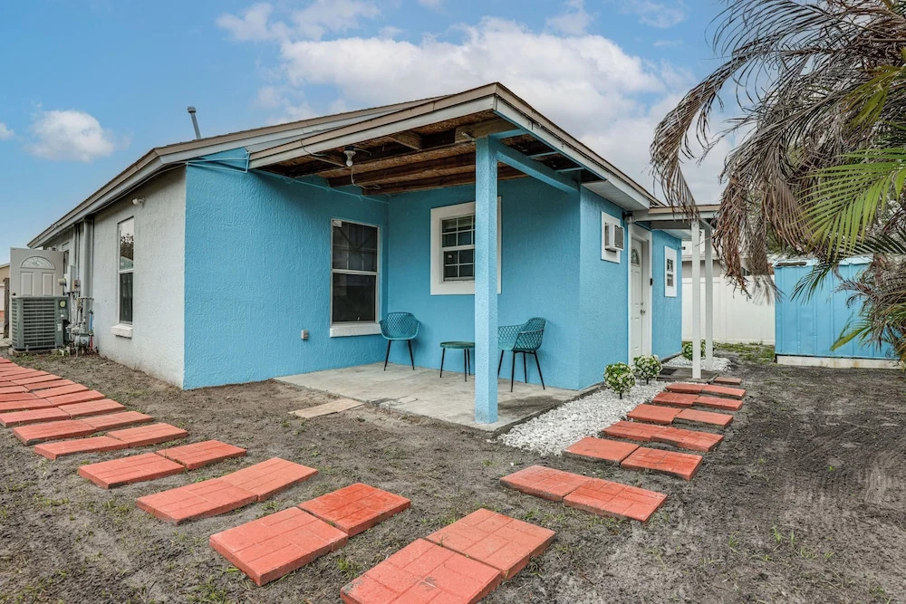Private Patio & Yard: East Orlando Extended Stay