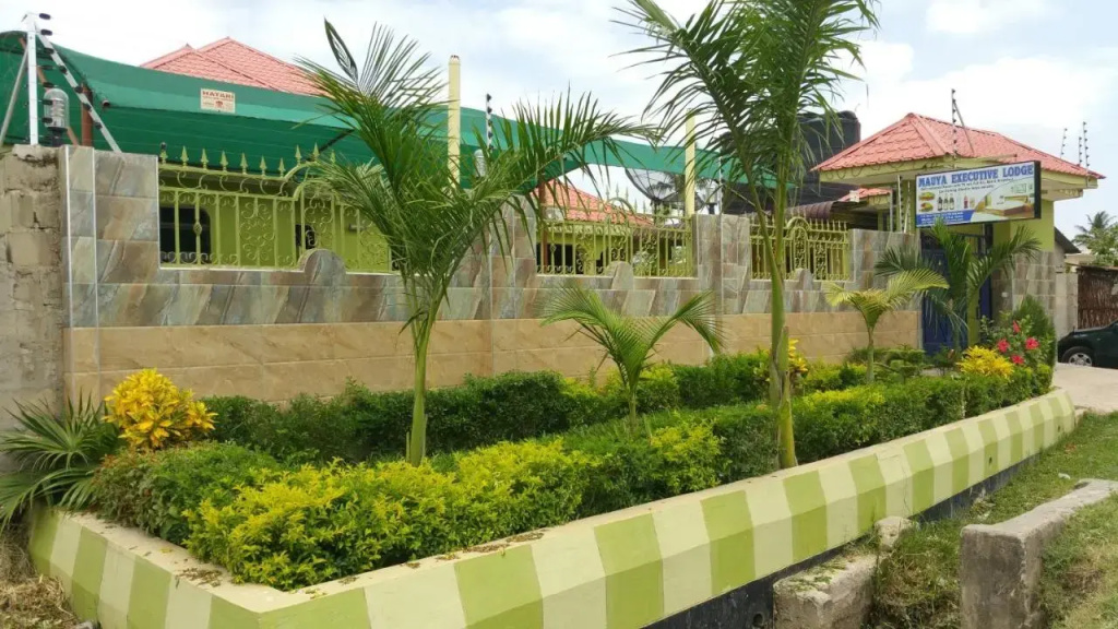 Mauya Executive Lodge