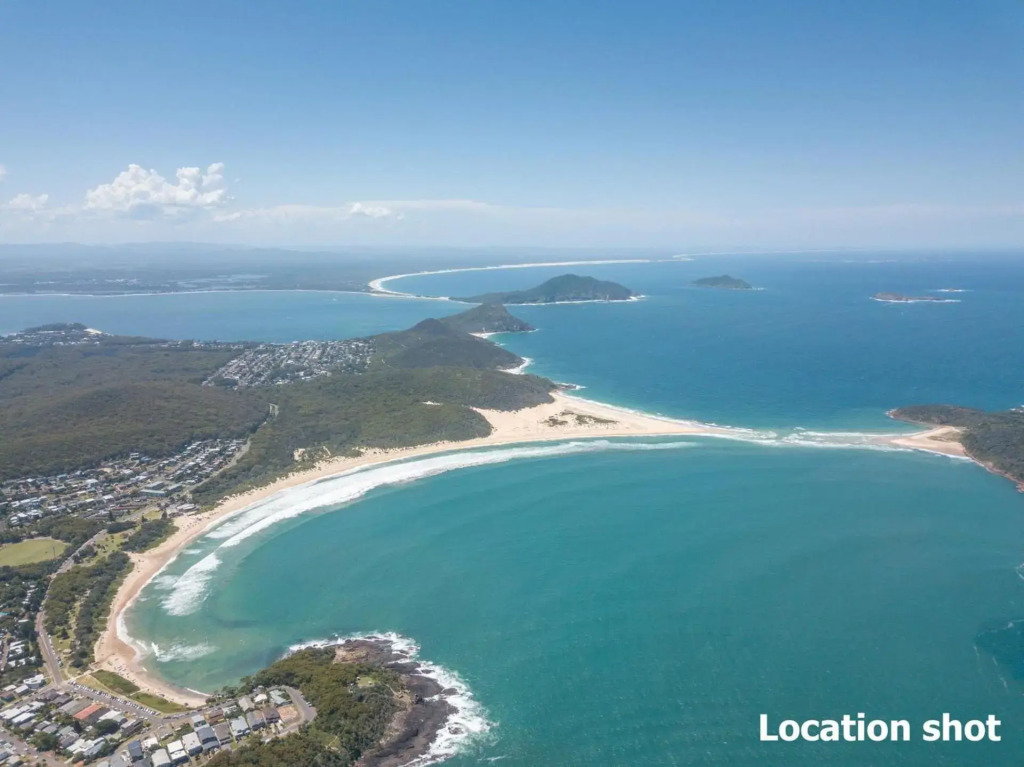 Sea Whispers 1 17 Whitesands Road Just a short stroll to the beach