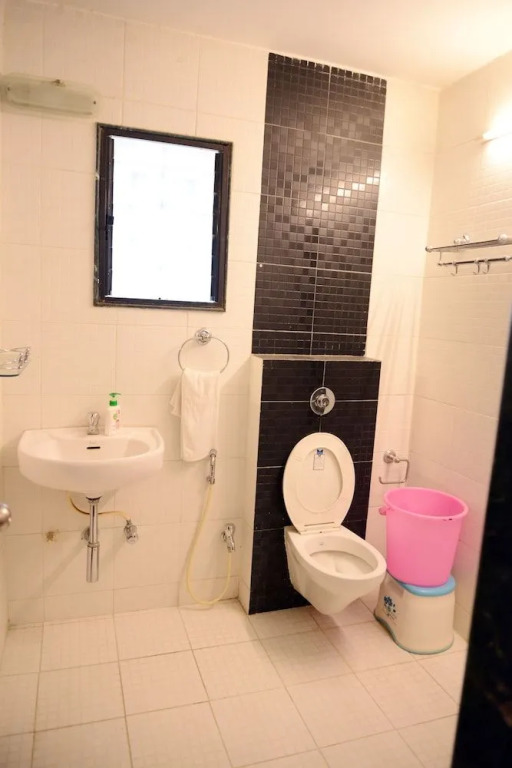 JK Rooms 146 Check Inn Service Apartment