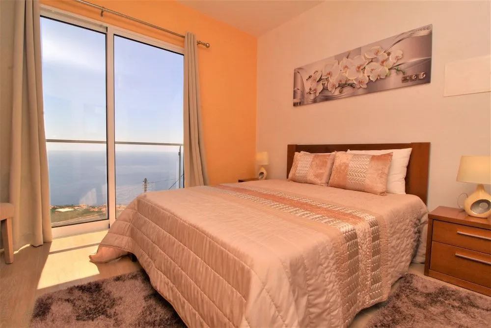 Caracas One Bedroom Apartment Sea View