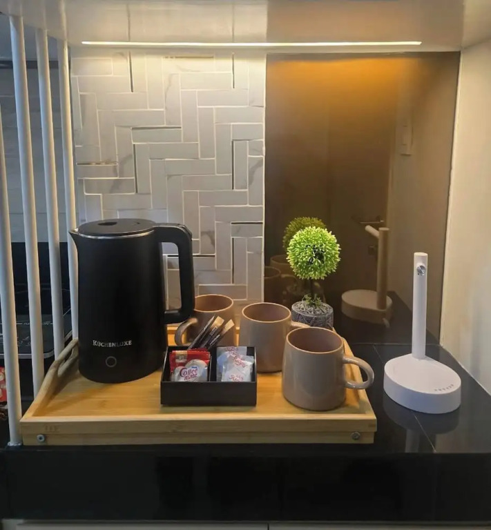 Stylish Condo Room in Iloilo City With Shared Pool