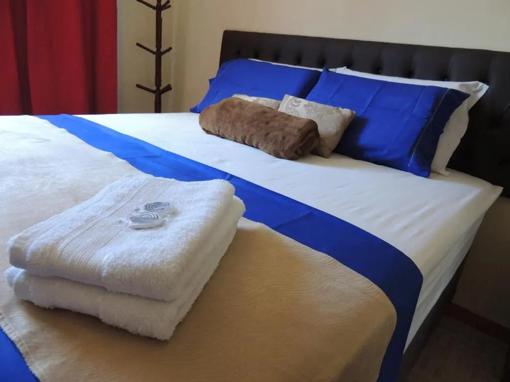 Quartos Em Casa In Caxias da Paraíso
