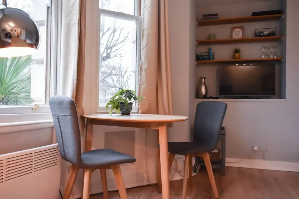 Refurbished Studio Flat Next To Brighton Station