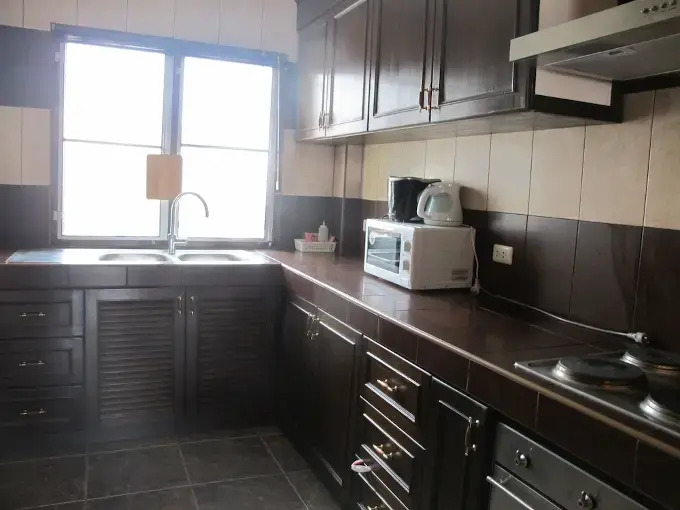 Rouge Service Apartments, Soi Buakhao