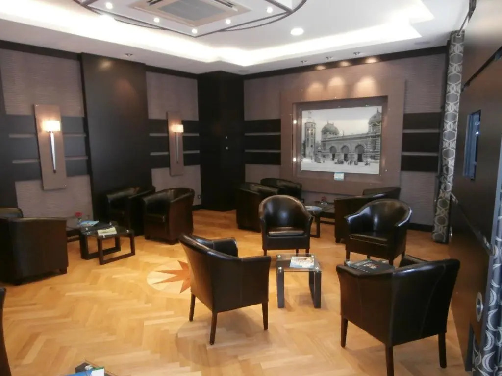 Отель LOGIS Hôtel Borel