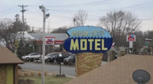 Aqua City Motel