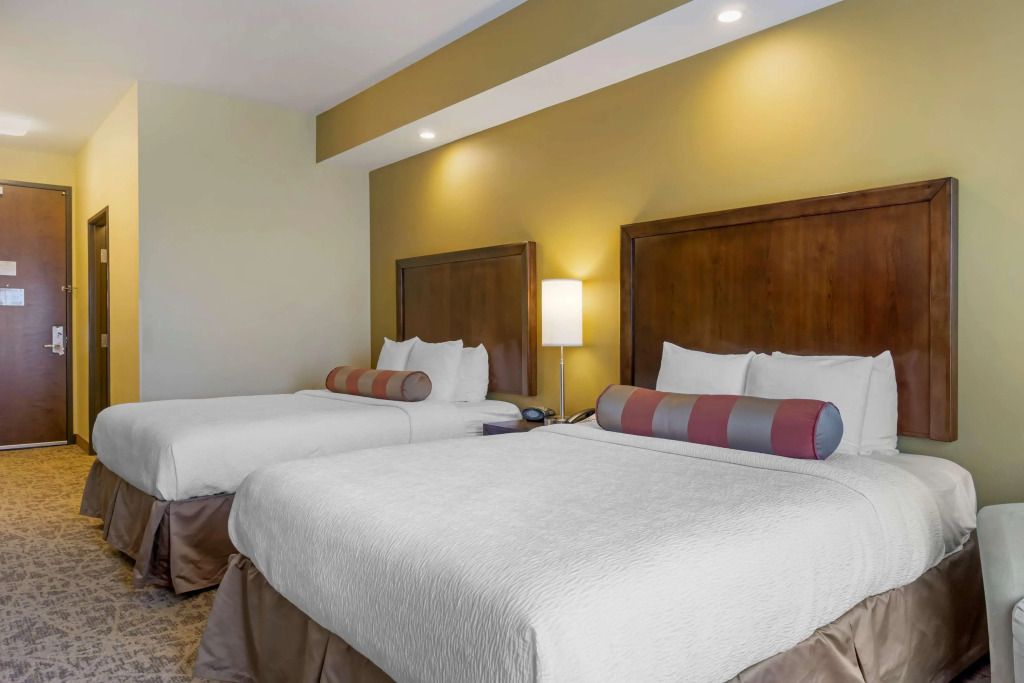 Best Western Plus Lacey Inn & Suites