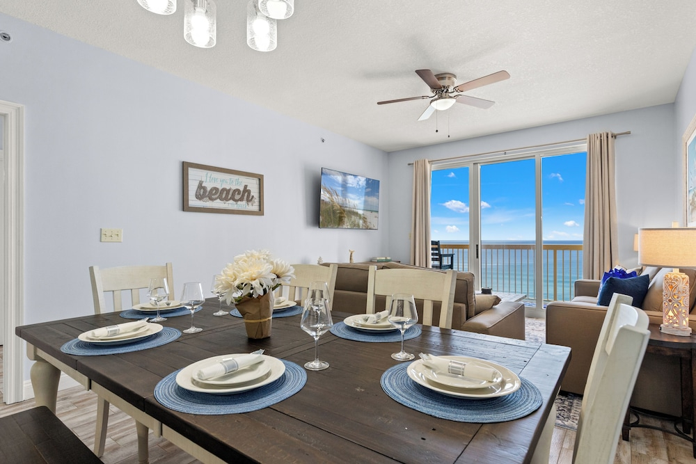 Its Sea-esta Time! Sleep, Sun, & Sea on the 9th Floor! Sleeps 6! Beachfront!