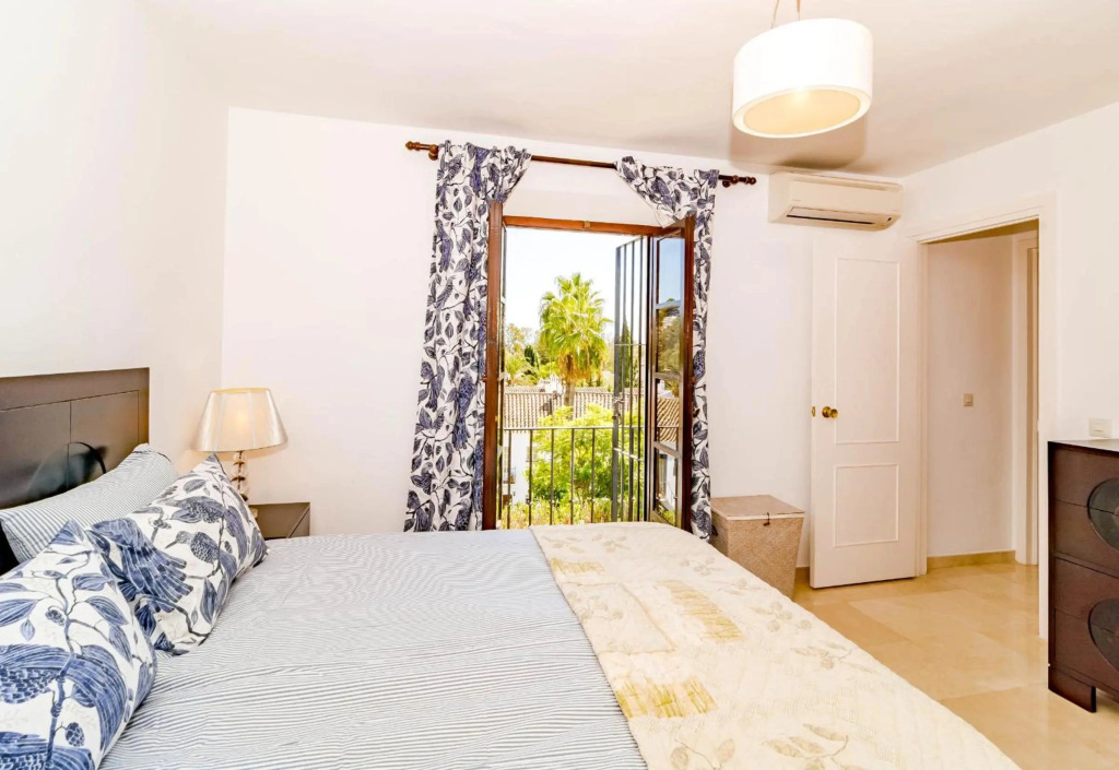 EN- Cozy Andalusian style townhouse in Marbella