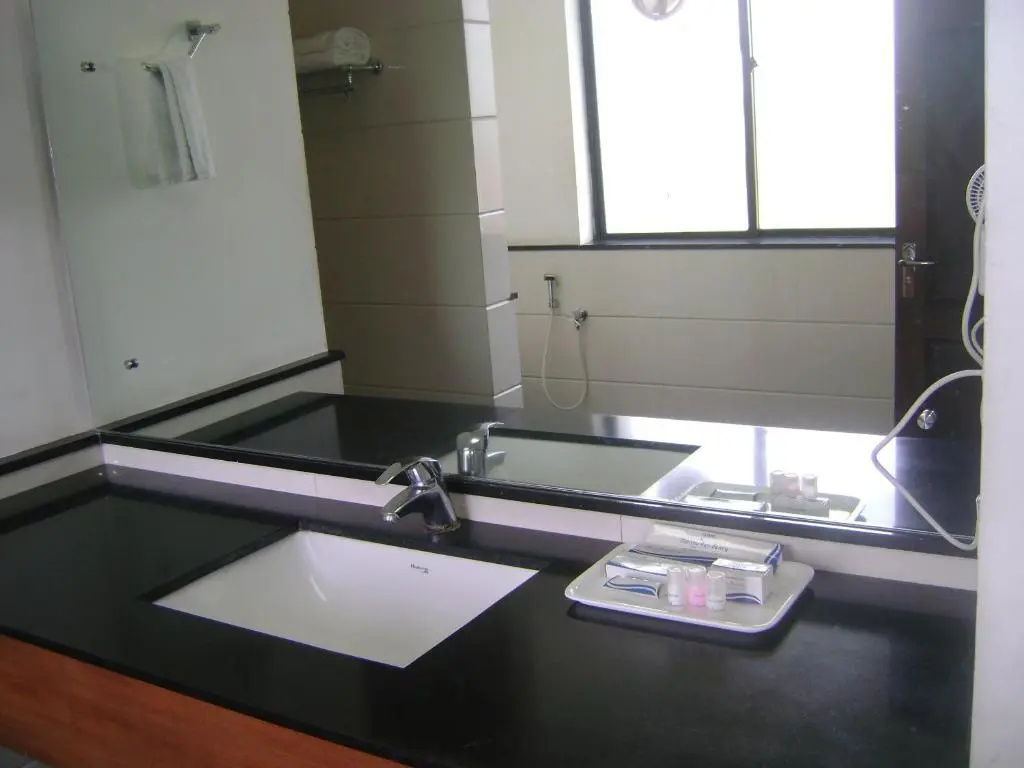 Max residency