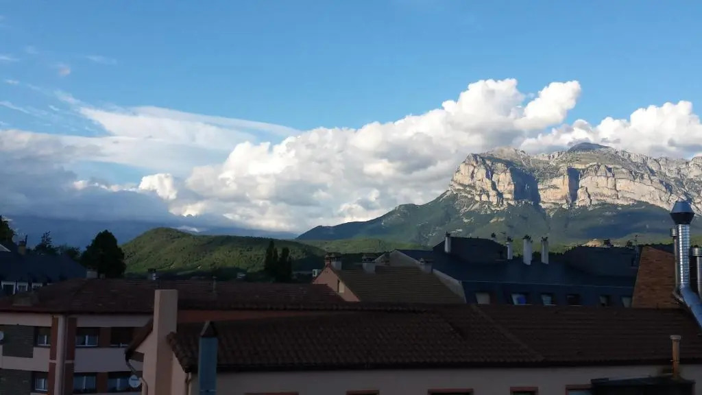 Hotel Pirineos Ainsa
