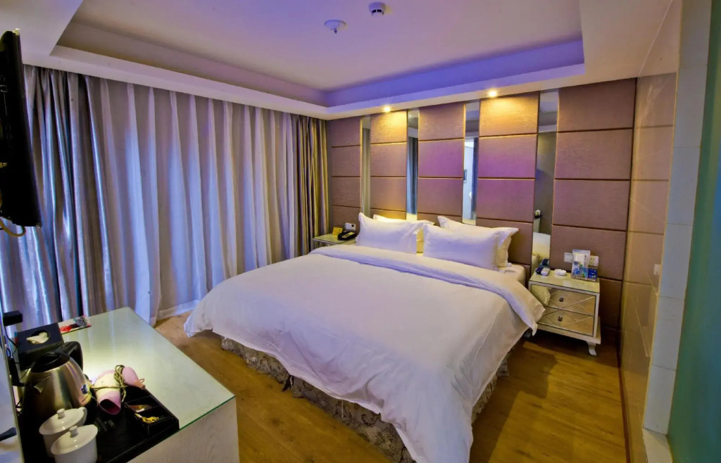 Three-room boutique hotel (Shaodong Fun Global City People's Hospital)