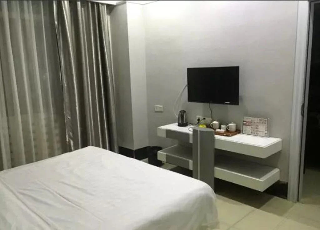 Junzilan Business Hostel(东莞君子兰商务酒店)